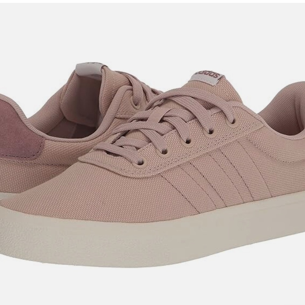 New Adidas Women's VulcCraid3R Skate Shoes. Color: Wonder Taupe. Size 8.5.